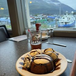 The Wheelhouse Bar and Restaurant - Lava cake