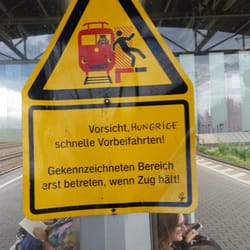 Vaihingen Enz Bahnhof - Die hungrige Bahn...