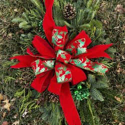 Strader's Garden Center - Grave blanket
