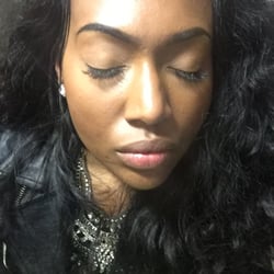 Full eyelashes install