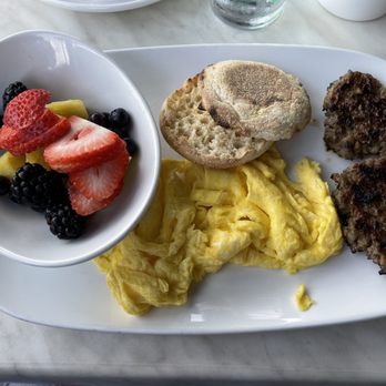 Another Broken Egg Cafe - scrambled eggs with sausage patties - Breakfast & Brunch Near Me - Boca Raton, Florida