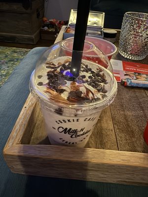 Milk N Cookies by null