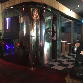 Grand Trailer Park Taverna - Burgers Near Me - Melbourne, VIC