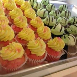 Piece O'Cake Custom Creations - Colorful cupcakes