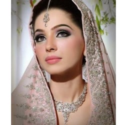 Hawaa Bridal - Bridal Makeup & Hair @ Hawaa Bridal (Bradford) - Asian & English Wedding Bridal Makeup Artist Bradford, Leeds Shipley, Keighley