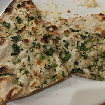 Dwaraka's Bawarchi - Garlic Naan - Buttery, flavorful, soft and thin. Top #2 naan that I've had in the US. Text me for #1 :D - Indian Near Me - Columbia, Maryland