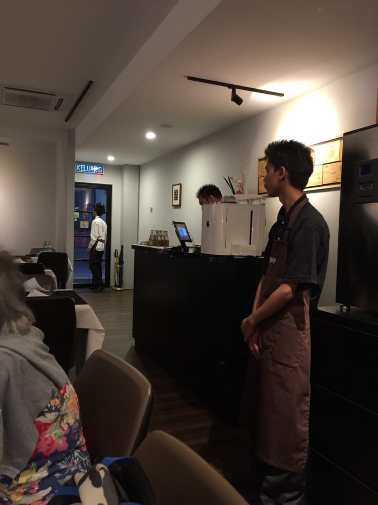 Markus Modern Italian