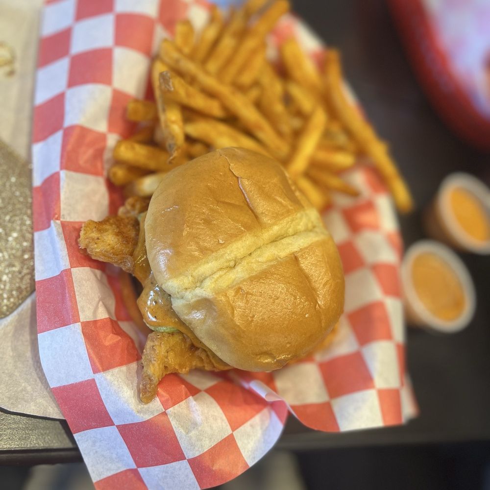 Flaming Kuma Westfield - Guacamole Sandwich - Hot Dogs Near Me - Westfield, Indiana