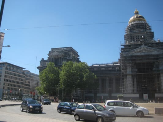 Palais de Justice by null