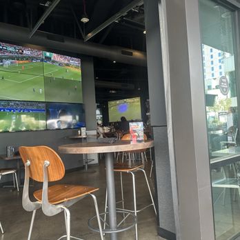 Tom's Watch Bar - TV/patio - Sports Bars Near Me - Sacramento, California