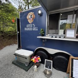 Auntie T's Roadside Grill & Catering