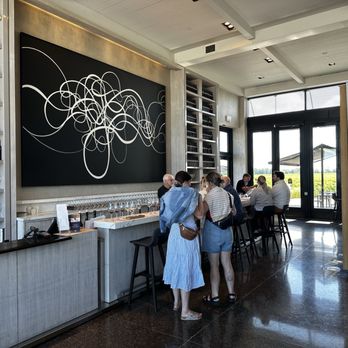 Stratus Vineyards - Inside tasting bar - Wineries Near Me - Niagara-on-the-Lake, Ontario Stratus Vineyards - Inside tasting bar - Wineries Near Me - Niagara-on-the-Lake, Ontario