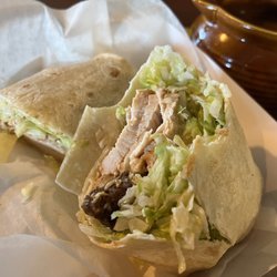 Bellas Italian Gourmet - Look at that chicken! It's so moist and tastes so fresh.
