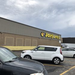 Jarjura's Farm - Lots of parking