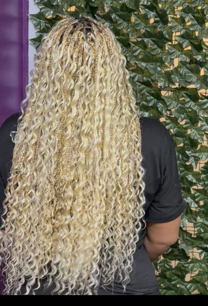 Rebecca Hair Braiding Logo