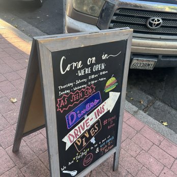 TASTE! Craft Eatery - Paso Robles - Outside sign - Salad Near Me - Paso Robles, California TASTE! Craft Eatery - Paso Robles - Outside sign - Salad Near Me - Paso Robles, California