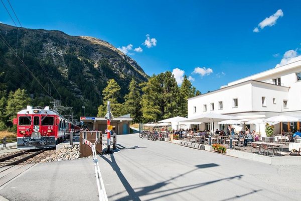 Hotel Morteratsch by null