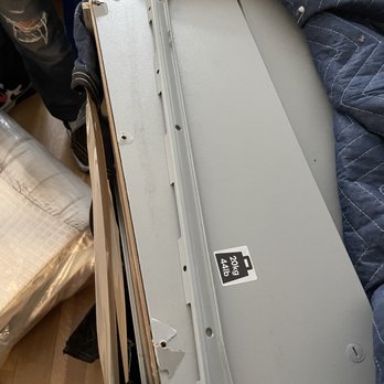 MakeSpace - New York - drawers broken and screws lost - Self Storage Near Me MakeSpace - New York - drawers broken and screws lost - Self Storage Near Me