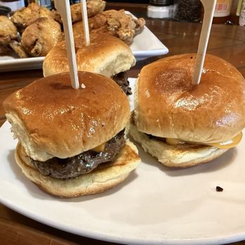 Riviera Dunes Dockside - Yummy sliders - Seafood Near Me - Palmetto, Florida