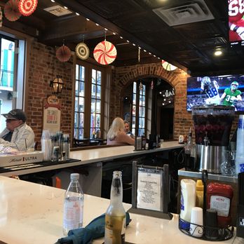 Cornet - Cocktail Bars Near Me - New Orleans, Louisiana