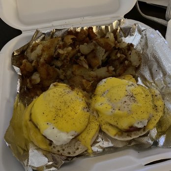 Country Cafe - Eggs Benedict with home fries - Breakfast & Brunch Near Me - Cypress, California Country Cafe - Eggs Benedict with home fries - Breakfast & Brunch Near Me - Cypress, California
