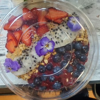 Electric Garden - strawberries, blueberries, and granola - Juice Bars & Smoothies Near Me - Elizabeth City, North Carolina Electric Garden - strawberries, blueberries, and granola - Juice Bars & Smoothies Near Me - Elizabeth City, North Carolina