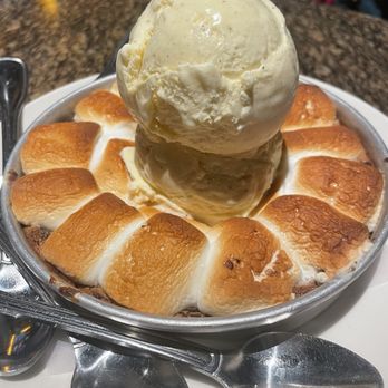 BJ's Restaurant & Brewhouse - BJ's Peanut Butter S'Mores Pizookie - Pizza Near Me - Norman, Oklahoma BJ's Restaurant & Brewhouse - BJ's Peanut Butter S'Mores Pizookie - Pizza Near Me - Norman, Oklahoma