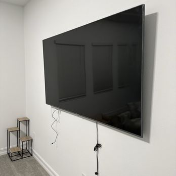 The Right Way Labor & Relocation - 75in tv - Movers Near Me The Right Way Labor & Relocation - 75in tv - Movers Near Me