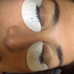 Vanity Lash Studio - No clumpy lashes!