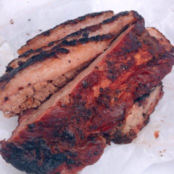 Brown's Bar-B-Que - Super fatty brisket, beef rib - Barbeque Near Me - Austin, Texas