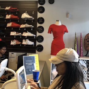 Uptown Cheapskate - Still signing in LOL, 12.22.2018. - Used, Vintage & Consignment Near Me - Rockville, Maryland