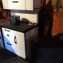 Le Domaine de L'Ange-Gardien - Old fashioned kitchen