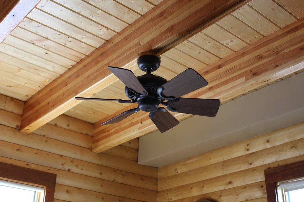 Slide of Must-Fix Emergency Electrician