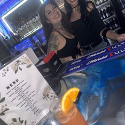Long Shot Bar and Billiards - Sweet bar girls
