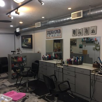 Headliners A Salon of Many Faces - Hair Salons Near Me - Albuquerque, New Mexico