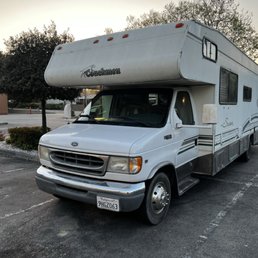 My 32ft RV that's very convenient to service here My 32ft RV that's very convenient to service here