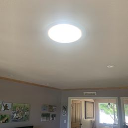 Lens beneath light tube. Lens beneath light tube.