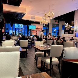 Dining room.
