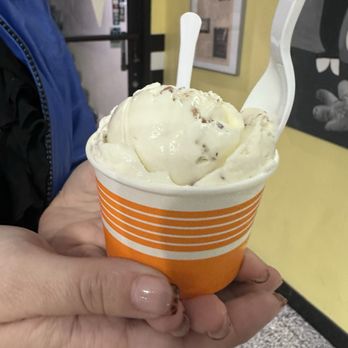 Larry's Homemade Ice Cream - Cardamom - Ice Cream & Frozen Yogurt Near Me - Washington, DC, District of Columbia