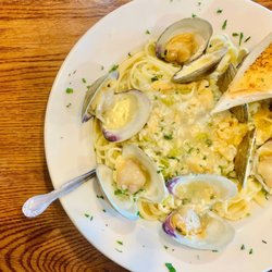 BJ Ryan’s East - Linguine White Clam Sauce
*Red available