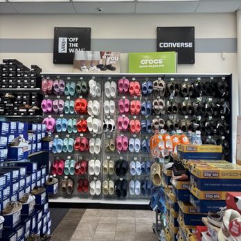 Rack Room Shoes - Shoe Stores Near Me - North Myrtle Beach, South Carolina
