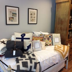 Hibernate Bedding - Hibernate Bedding has lots of accessories including throws, blankets, tons of bedding, pillows and much more!