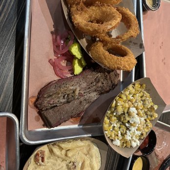 Hickory & Spice - Brisket, onion rings, Mac and cheese, creamed corn - Barbeque Near Me - Orange, California Hickory & Spice - Brisket, onion rings, Mac and cheese, creamed corn - Barbeque Near Me - Orange, California