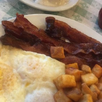 Pine Country Restaurant - Breakfast & Brunch Near Me - Williams, Arizona Pine Country Restaurant - Breakfast & Brunch Near Me - Williams, Arizona