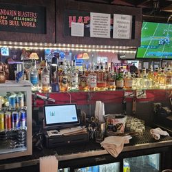 PB Pub - The Full Bar!