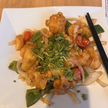 Alice & Friends' Vegan Kitchen - Sweet & Sour Cauliflower - Vegetarian Near Me - Chicago, Illinois Alice & Friends' Vegan Kitchen - Sweet & Sour Cauliflower - Vegetarian Near Me - Chicago, Illinois