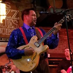 Black River Wine House