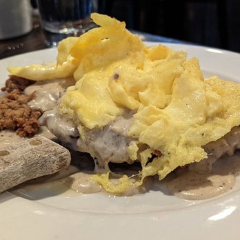 Bosscat Kitchen & Libations - Country fried steak (7/10) - New American Near Me - Irvine, California