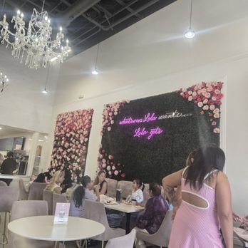 Cafe Lola - Cafes Near Me - Las Vegas, Nevada