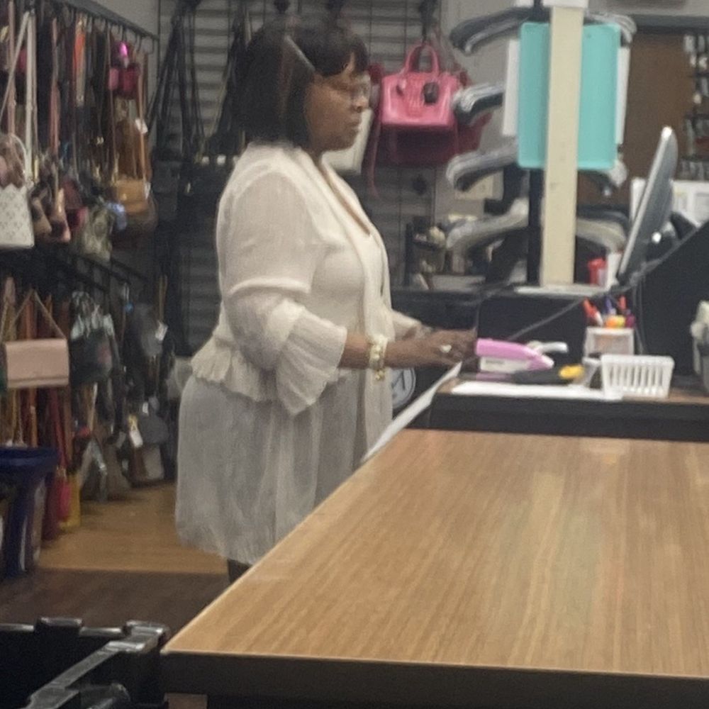 Clothes Mentor - Stacie - Women's Clothing Near Me - Canton, Ohio